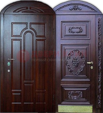 Стильная железная арочная дверь с декоративным элементом ДА-24 в Ульяновске
