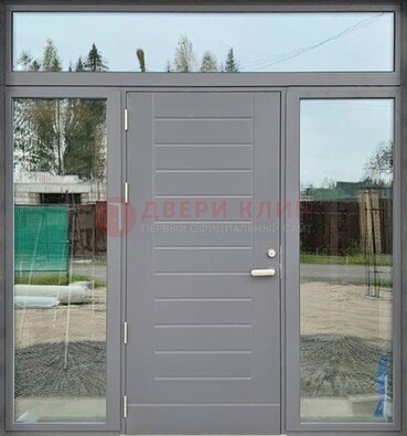 Серая стальная дверь с панелью МДФ и стеклянными фрамугами ДФГ-28 в Ульяновске