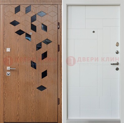 Коричневая металлическая дверь МДФ внутри белого цвета ДМ-256 в Ульяновске
