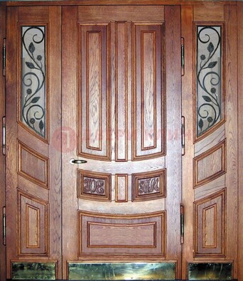 Парадная дверь со стеклом и ковкой ДПР-35 для загородного дома в Ульяновске