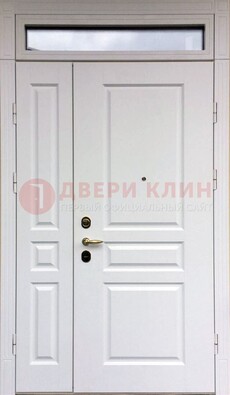 Белая двухстворчатая металлическая дверь со стеклом ДС-63 в Ульяновске