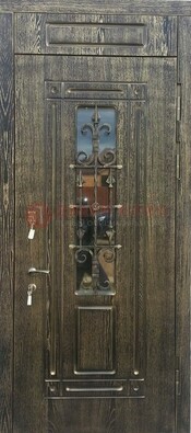 Зеленая входная дверь со стеклом и ковкой ДСК-67 в Ульяновске