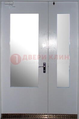 Белая  тамбурная дверь со стеклянными вставками ДТМ-18 в Ульяновске