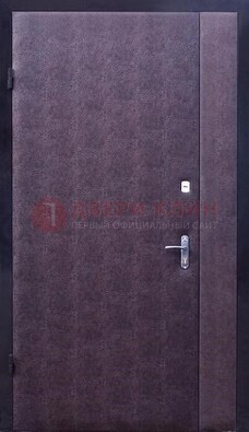 Бордовая металлическая тамбурная дверь ДТМ-3 в Ульяновске