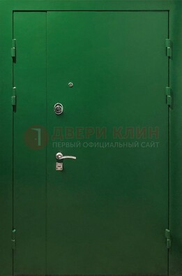 Зеленая распашная тамбурная дверь Порошок ДТМ-47 в Ульяновске