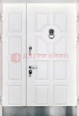 Белая входная дверь с виноритом ДВТ-246 в Ульяновске